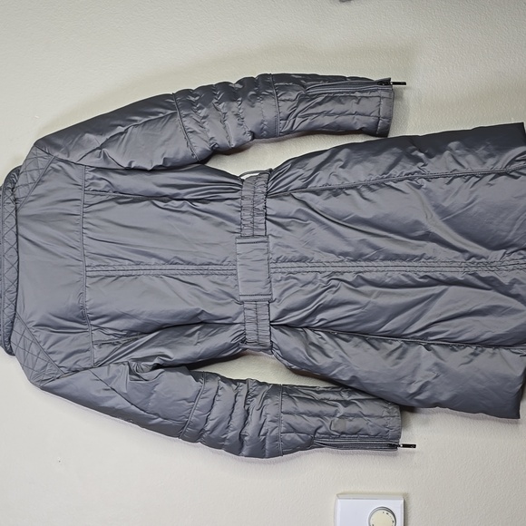 Moncler Women's Down  Silver Puffer Coat  Jacket Size 1 = S  Item Missing Hood. - Picture 15 of 16
